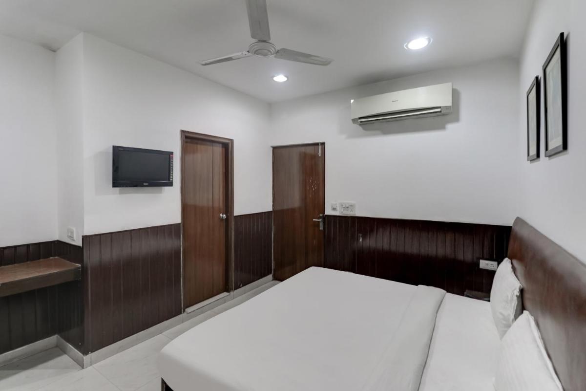 OYO Flagship 3402 Imperial Oak Near Kingdom Of Dreams - Housity