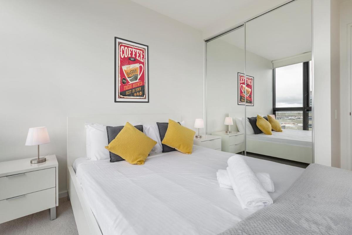 KULA Docklands - Housity