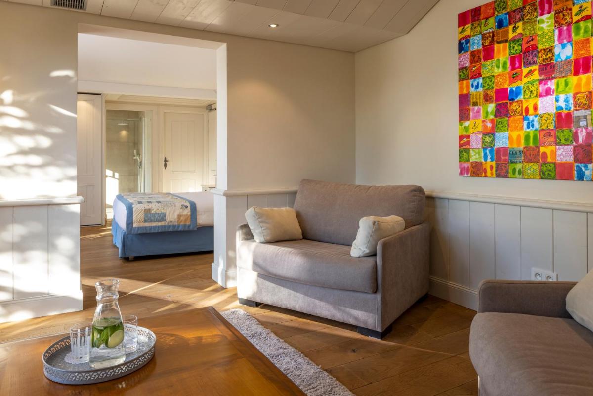 Coin salon dans l'établissement Villa Cécile