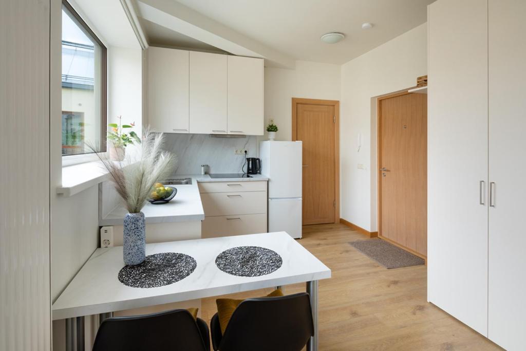 Leonardo Studio Apartments In City Center - Housity