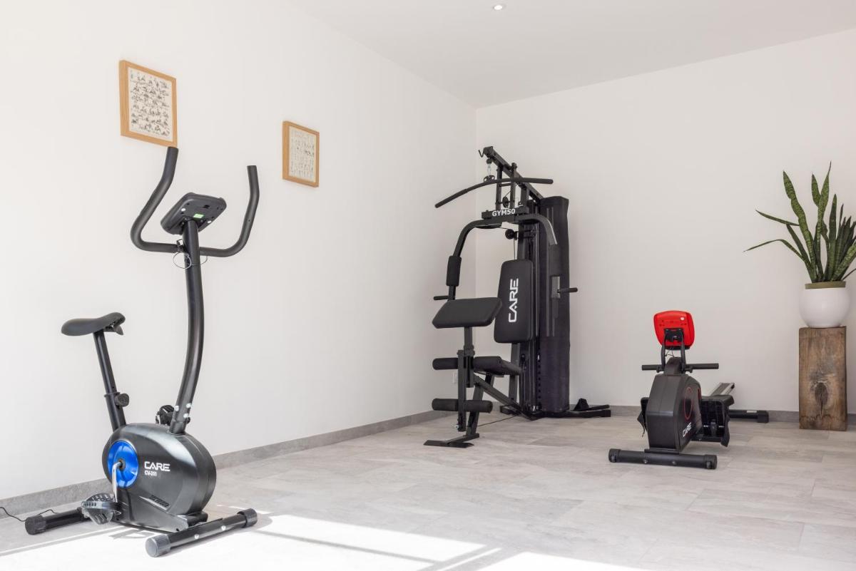Salle ou équipements de sports de l'établissement Logis Hôtel Restaurant Château Bellevue