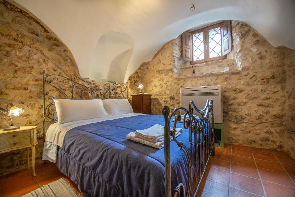 CASA Flag Tur - Housity