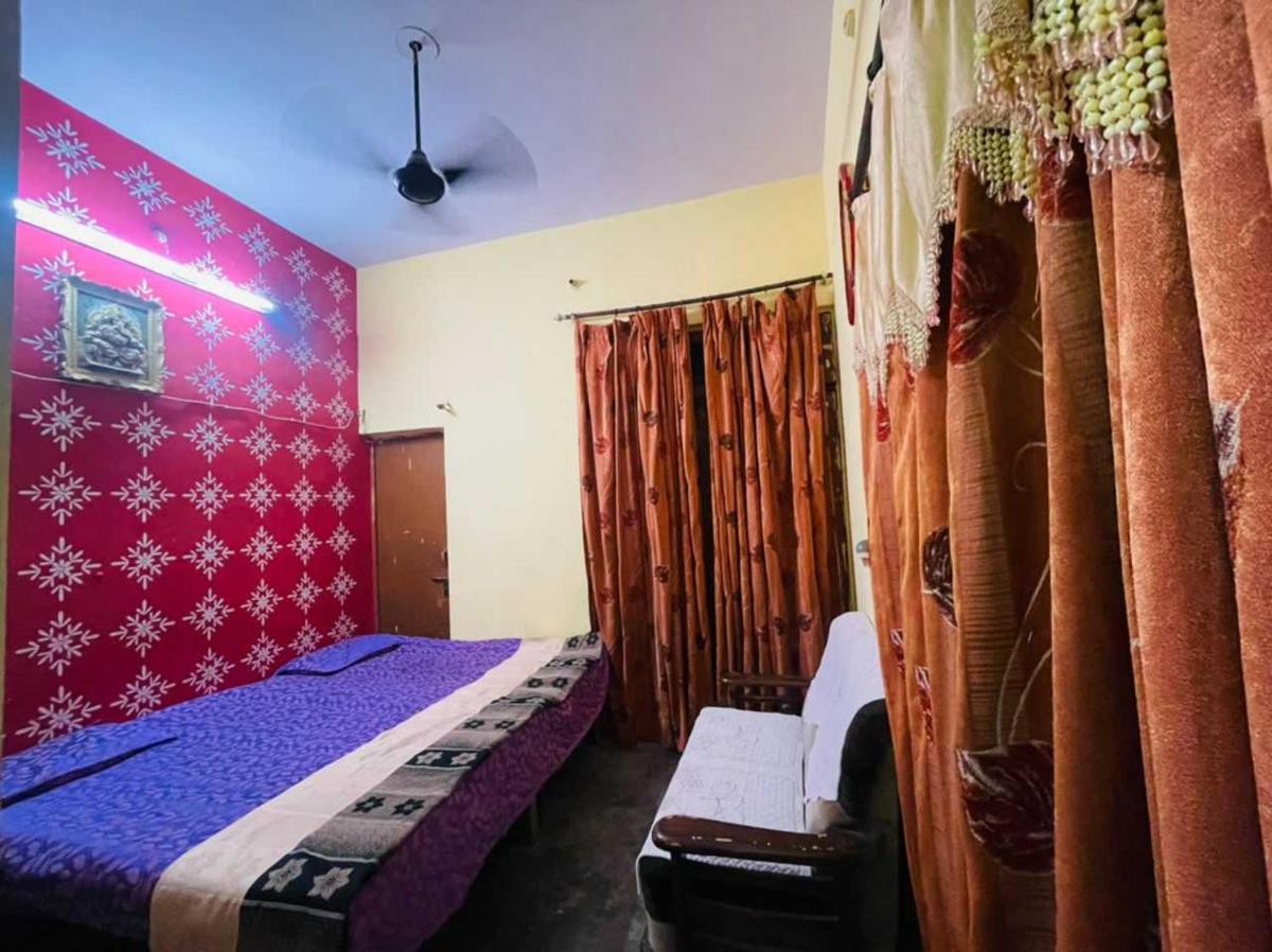 OYO Home Residential Near Munshi Pulia Metro Station - Housity