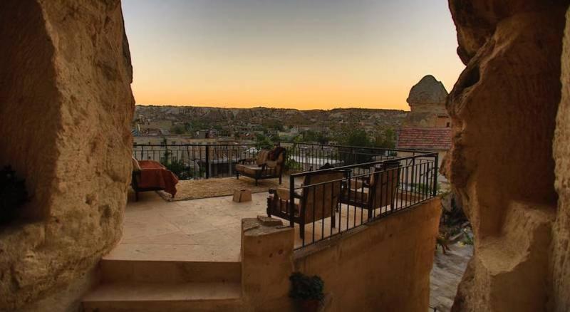 Suitetrails - Emily's Cave Hotel