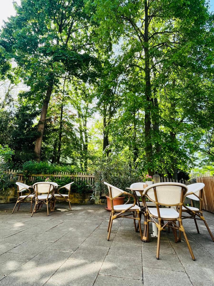 Ferienwohnungen an der Salvatorkirche - zentrales Apartmenthaus mit Terrasse - Hizvo