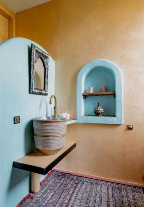 Hajrienne guest house - Housity
