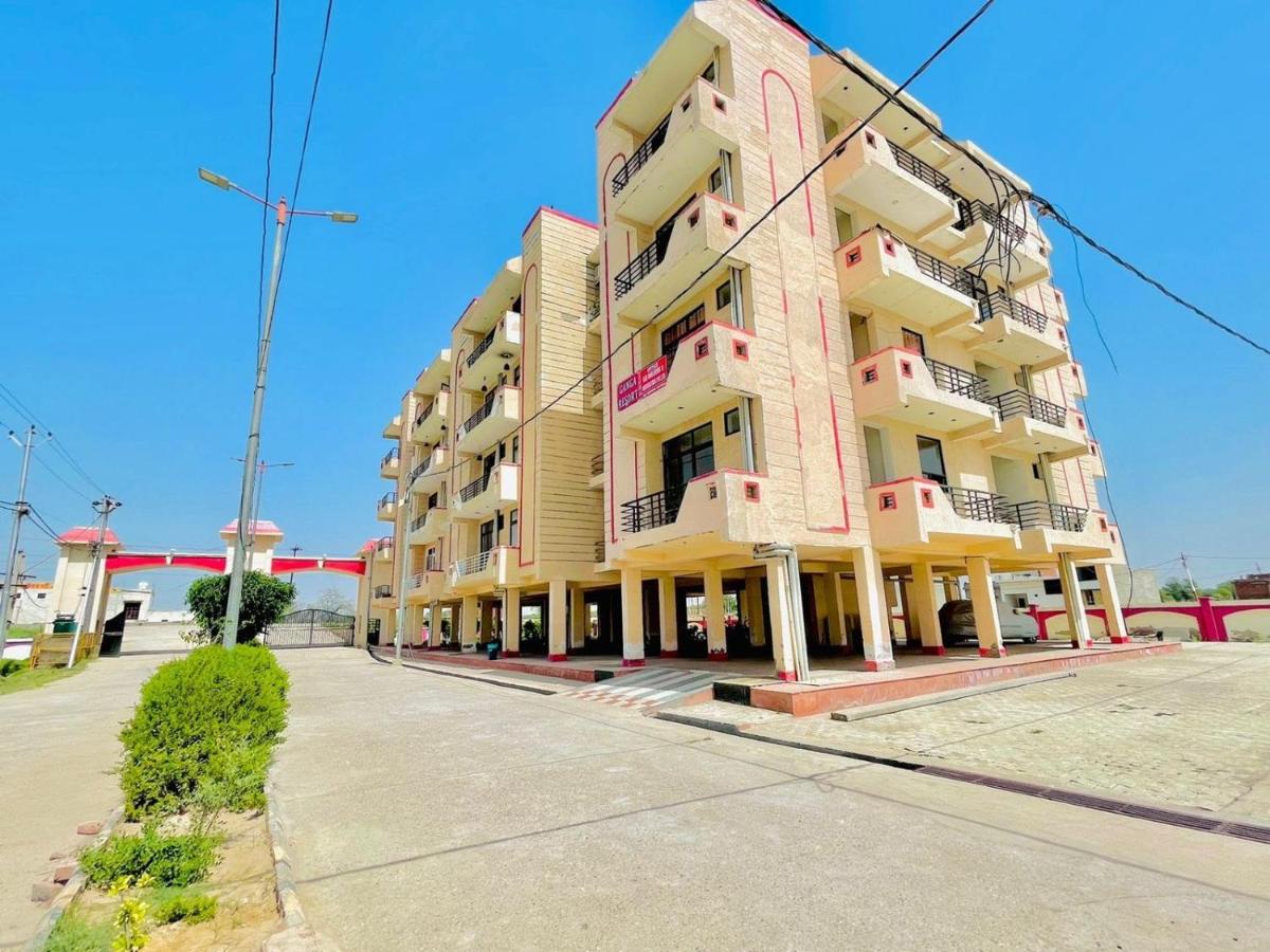 SPOT ON Ganga Resort - Housity