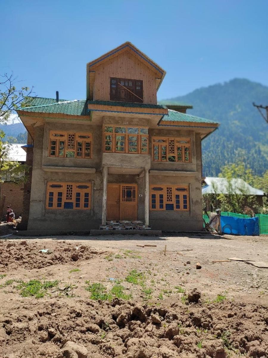 OYO Home Sartaj Ahmad Wani - Housity