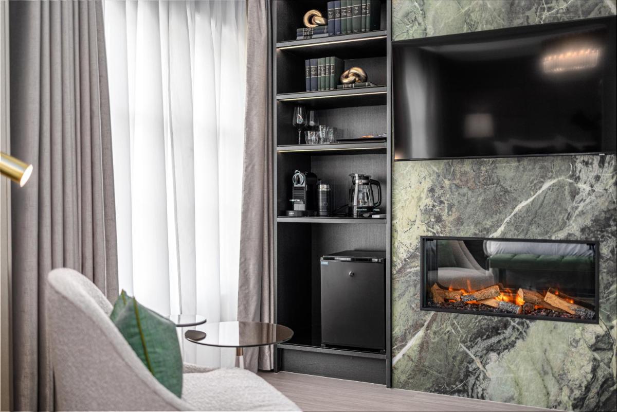 No.4 Carlton - Housity