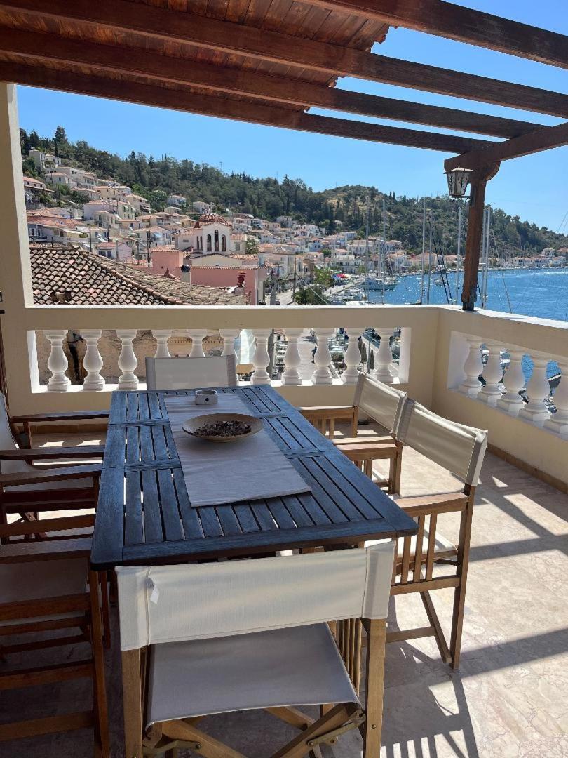 Poros endless view apartment - Housity