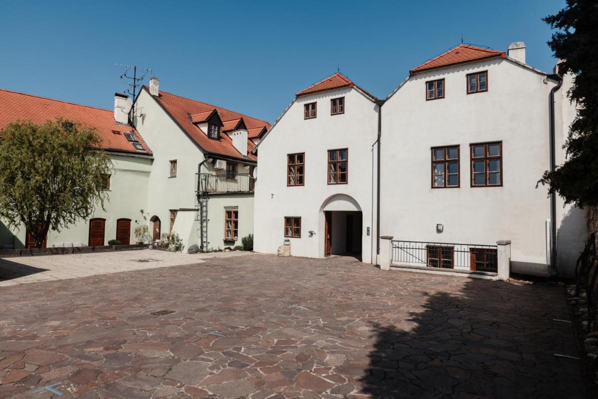 Penzion Austis - Housity