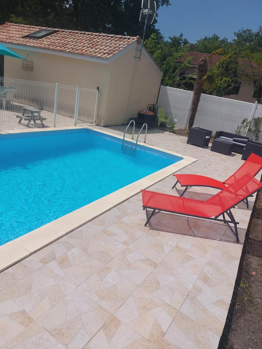 petite maison sympathique plein de charme - Housity