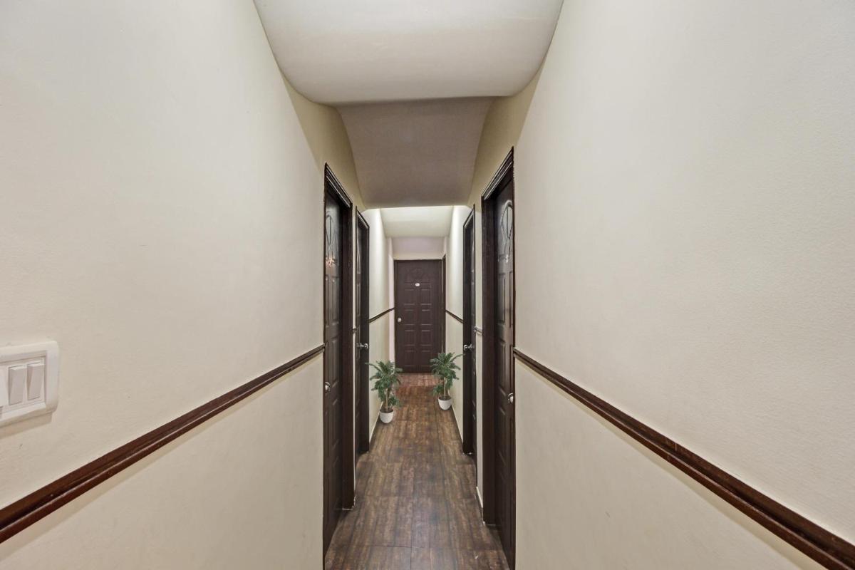 OYO 91029 Alfina's Guest House - Housity