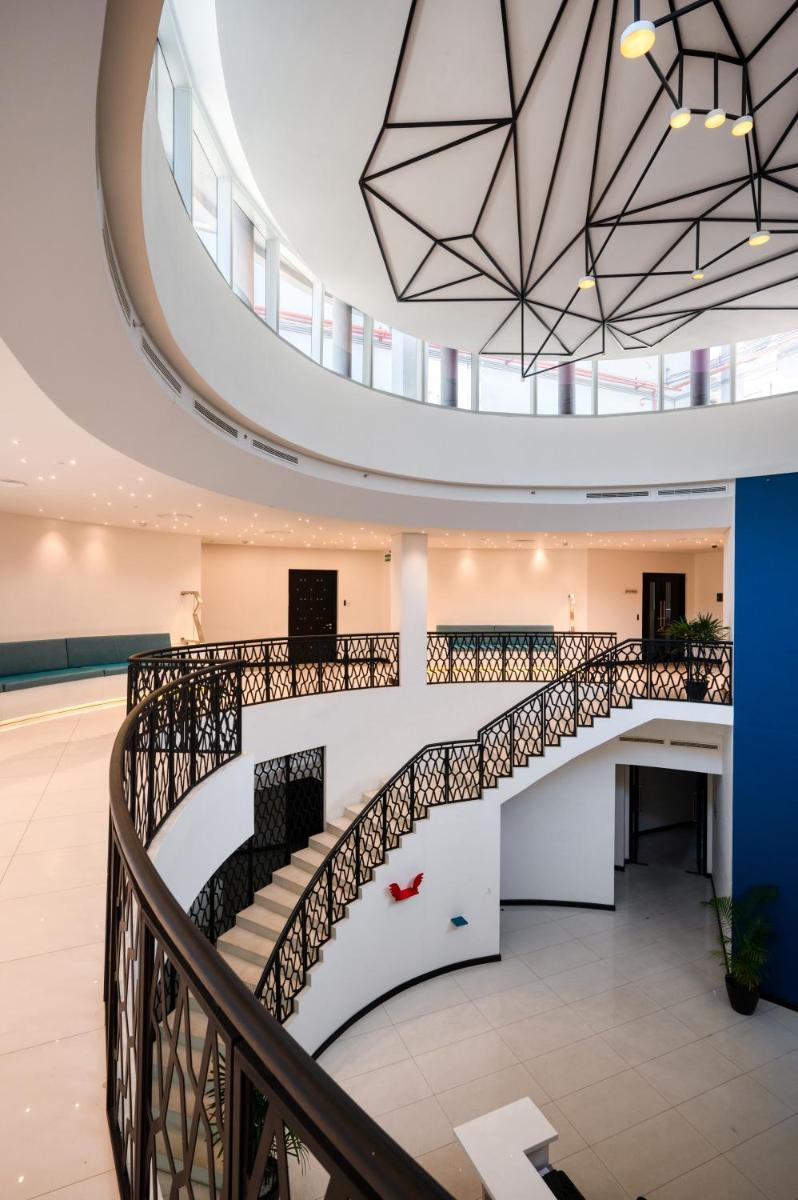 Orion City Hotel - Hizvo
