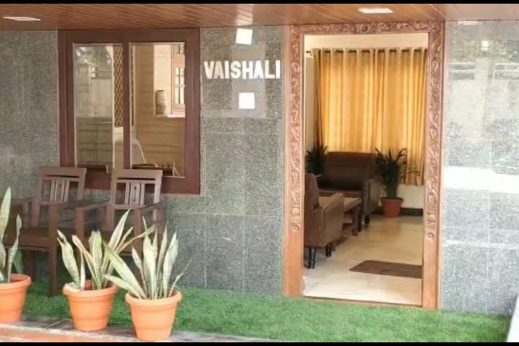 Beach Villa Homestays by VR PROPERTIES - Housity