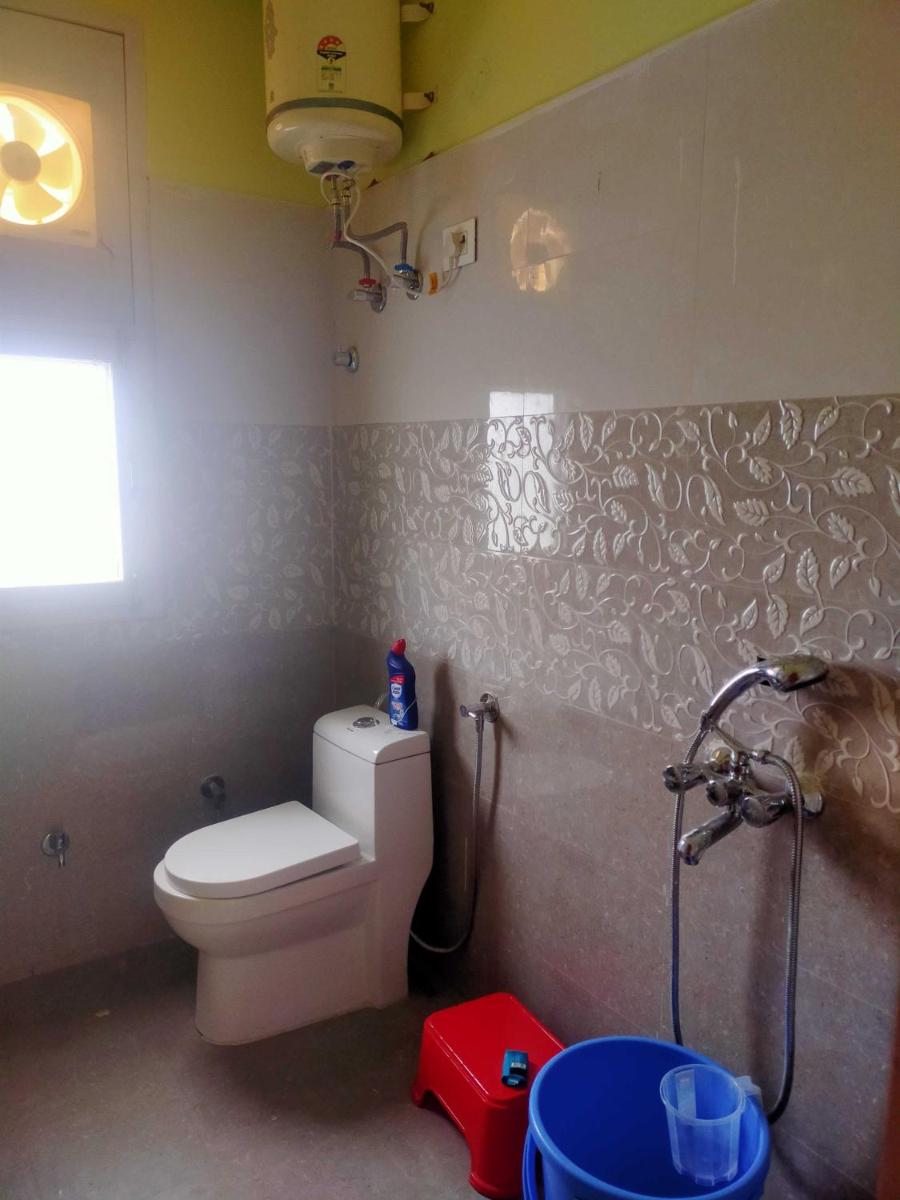 Suitetrails - OYO Home Gyafo Gyasar Home Stay