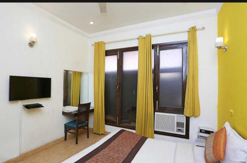 Suitetrails - OYO Himalya Guest House Near Appu Ghar