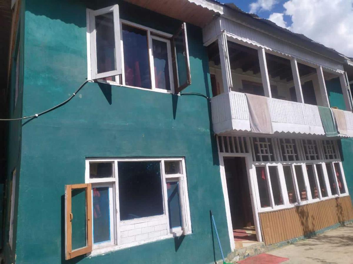 OYO Alaska Guest House New Town Chandanwari Road - Housity