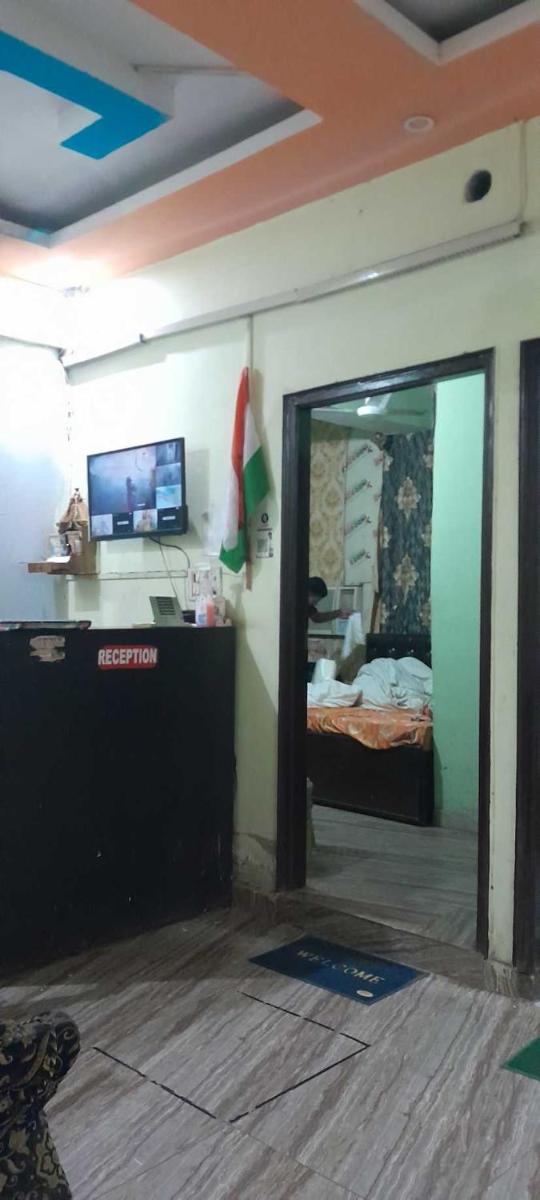 Suitetrails - OYO Kamal Guest House