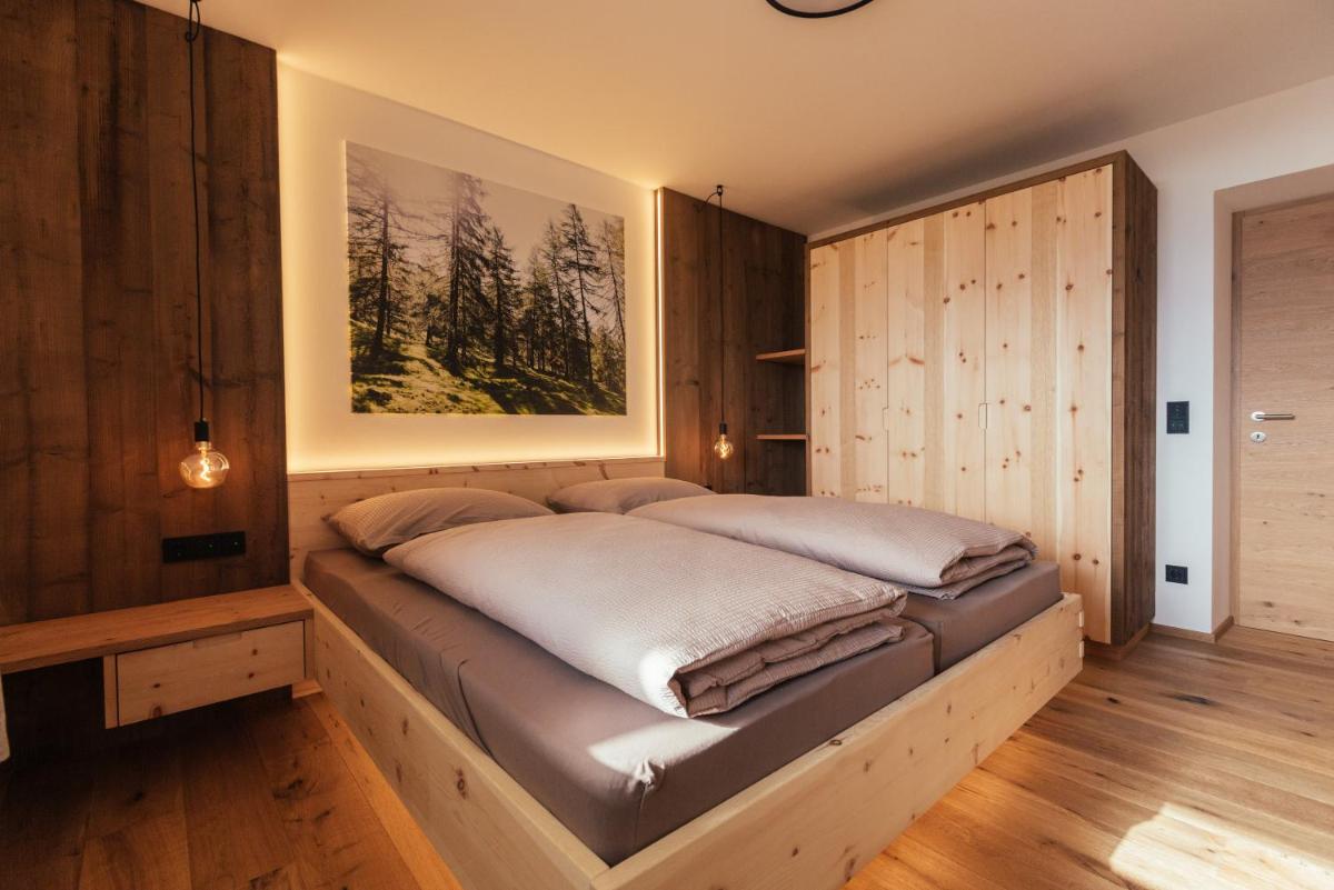 Alpenglow Apartments - Hizvo
