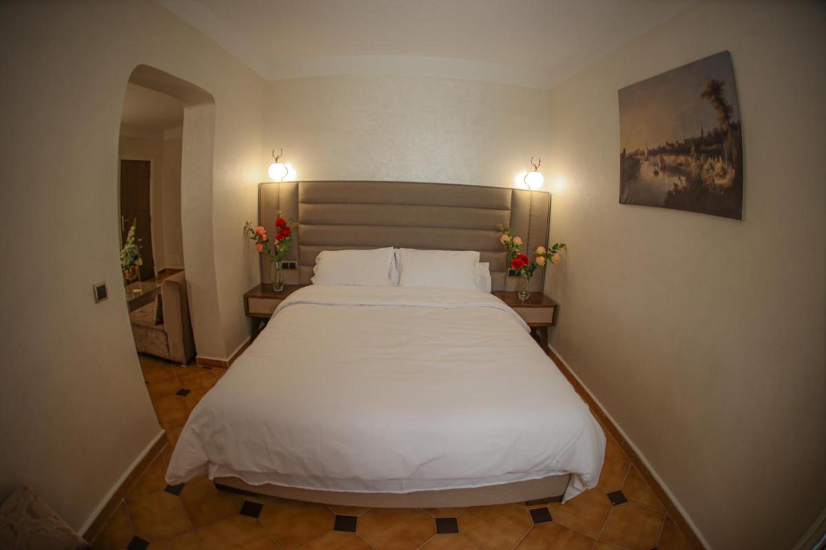 Hôtel Des Lilas - Housity