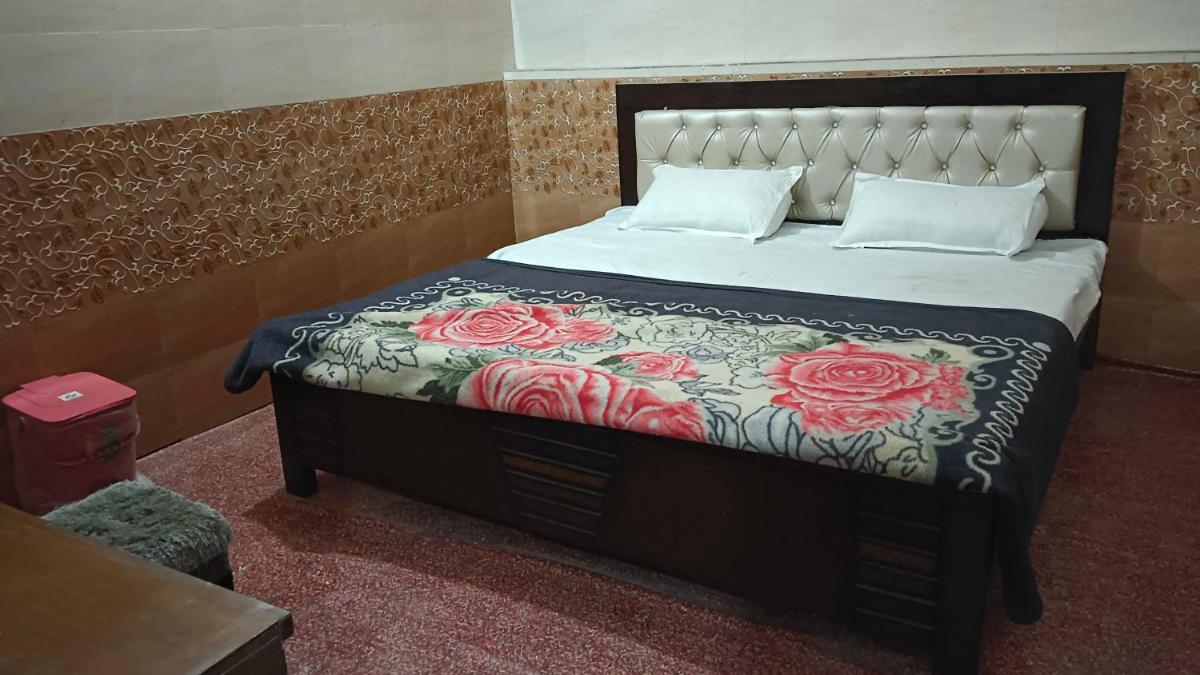 POP Hotel Elite - Housity