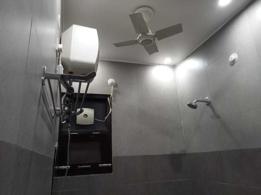 OYO Ashiyana Guest House Near Phoenix United Lucknow - Housity