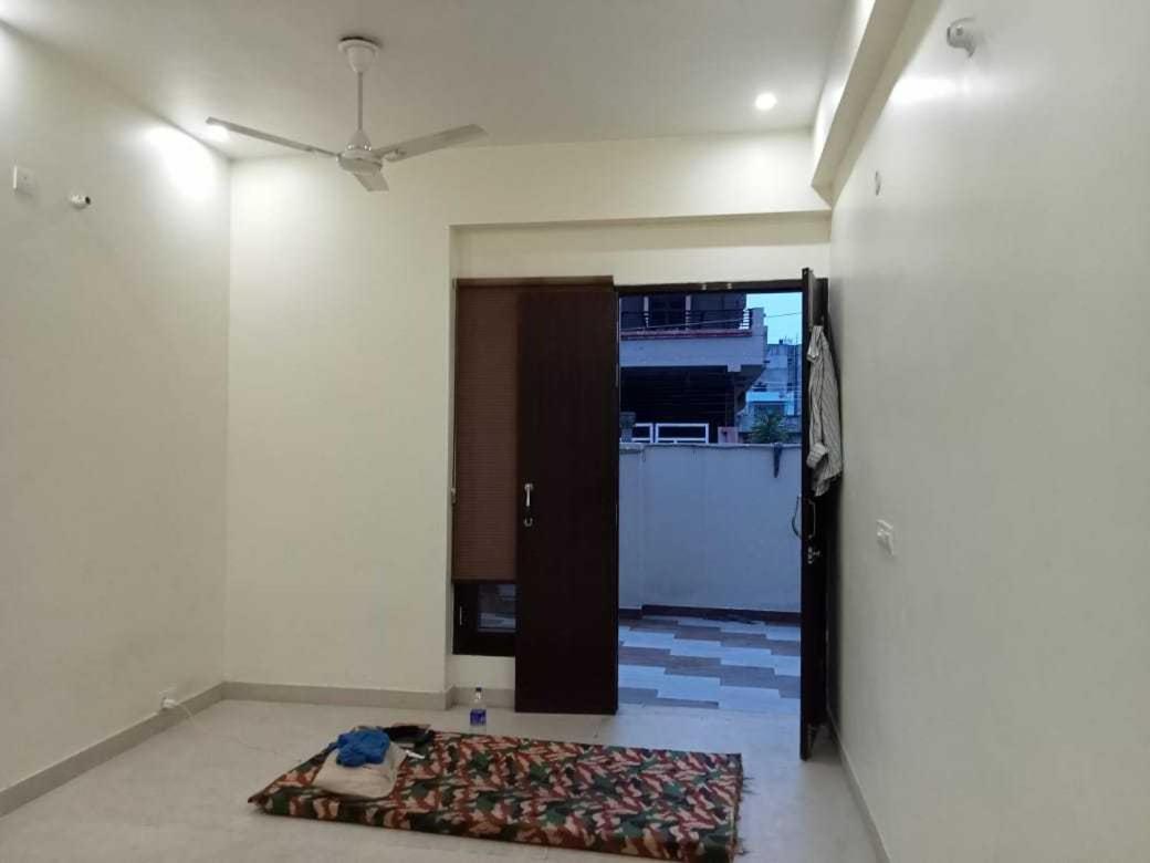 OYO Ashiyana Guest House Near Phoenix United Lucknow - Housity