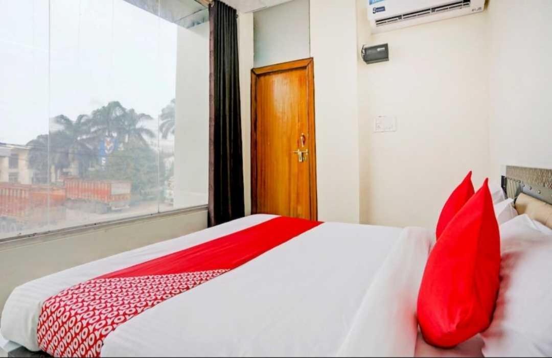 SPOT ON 70022 Hotel Happy Home - Housity
