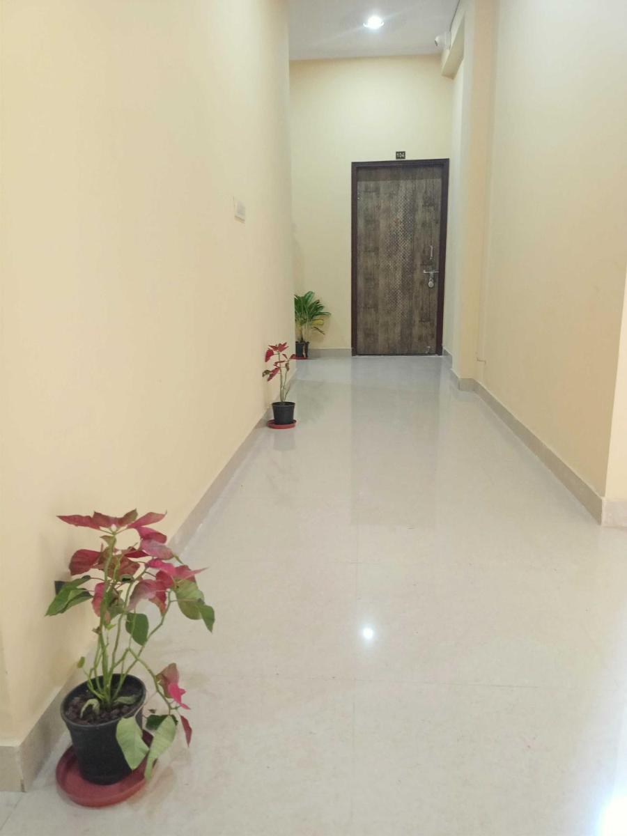 Hotel O Jr Guest House - Housity