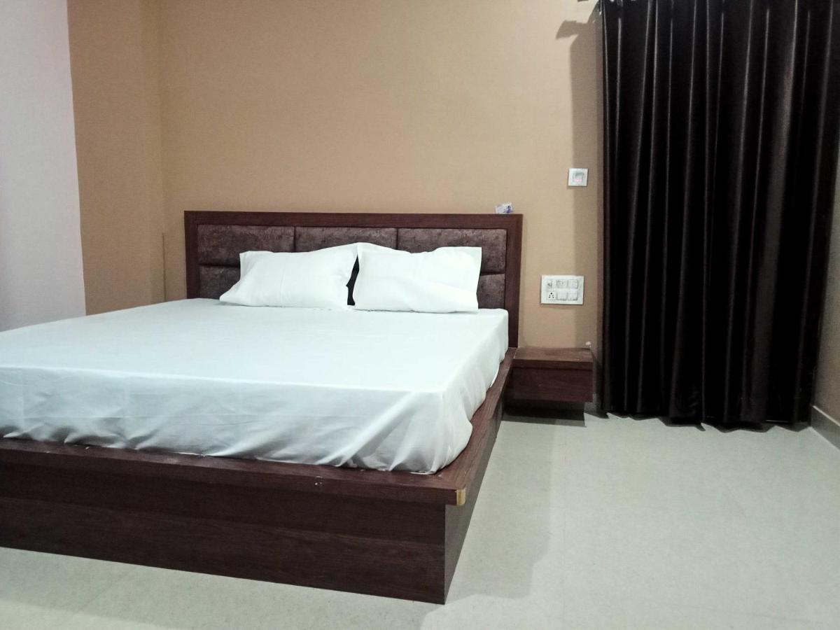 Hotel O Jr Guest House - Housity