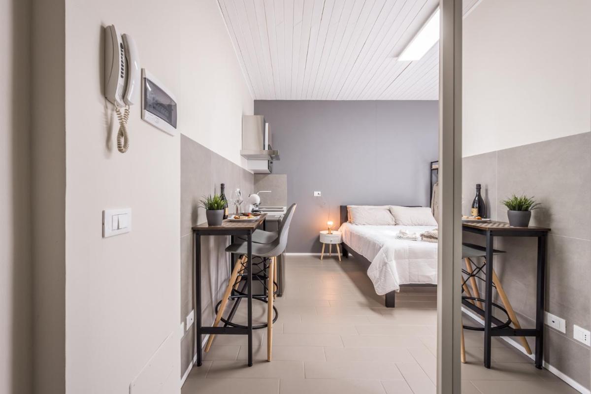 Suite 649 Mono con terrazzo - Housity