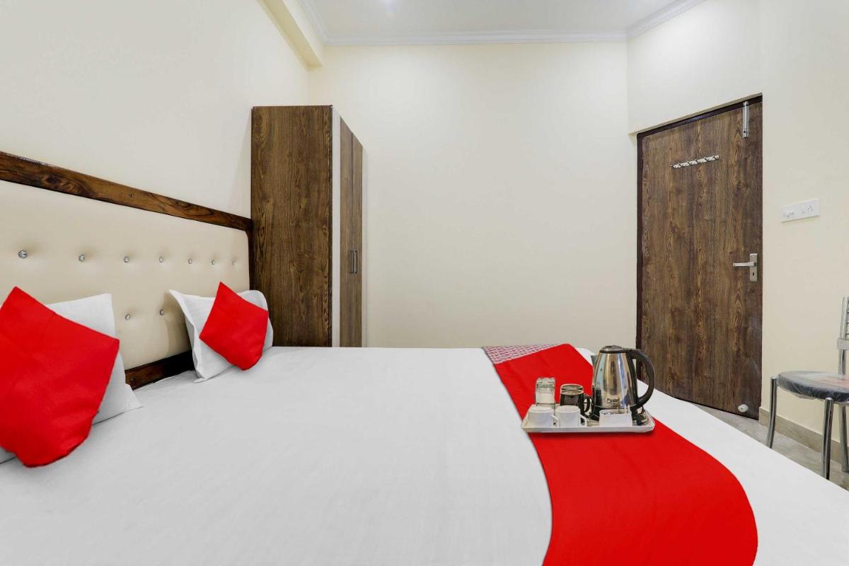 OYO Home Pearl Homestay Near Munshi Pulia Metro Station - Housity
