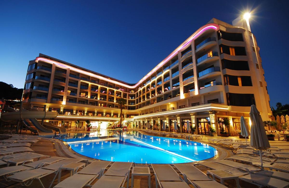 Golden Rock Beach - Housity