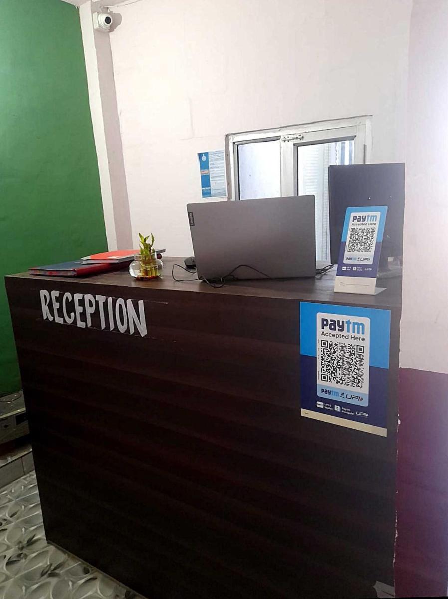 OYO Deep Hotel - Housity