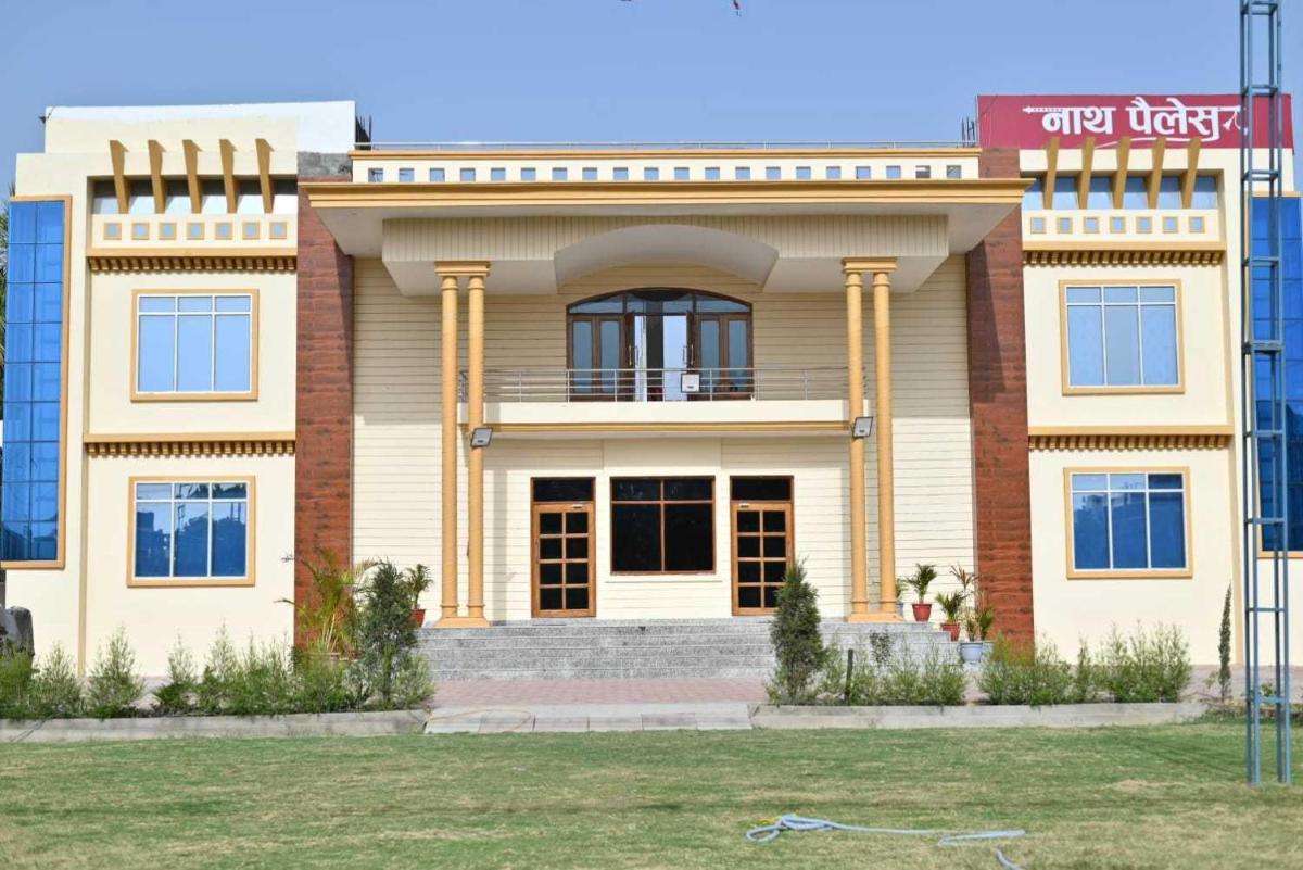 OYO Hotel Nath Palace - Housity