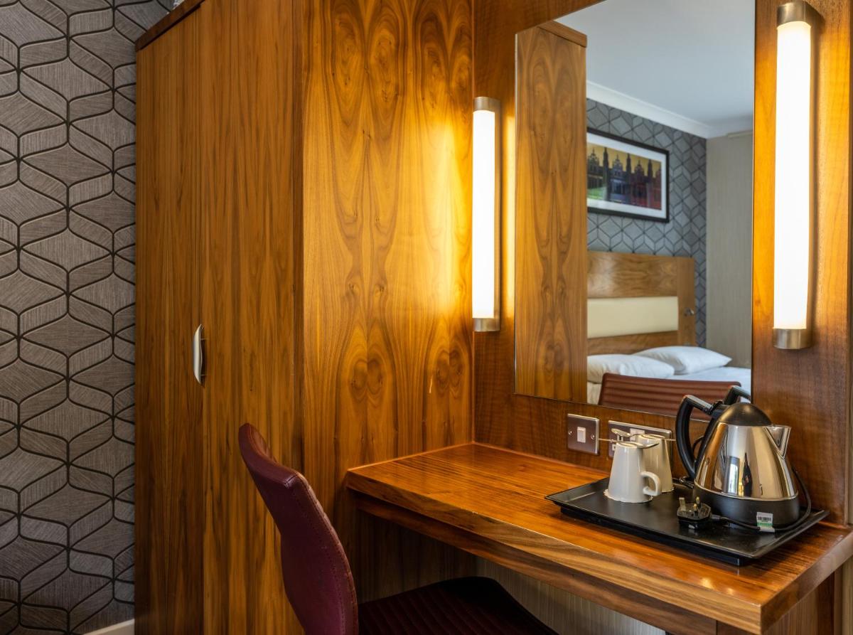 White Horse Inn - Housity