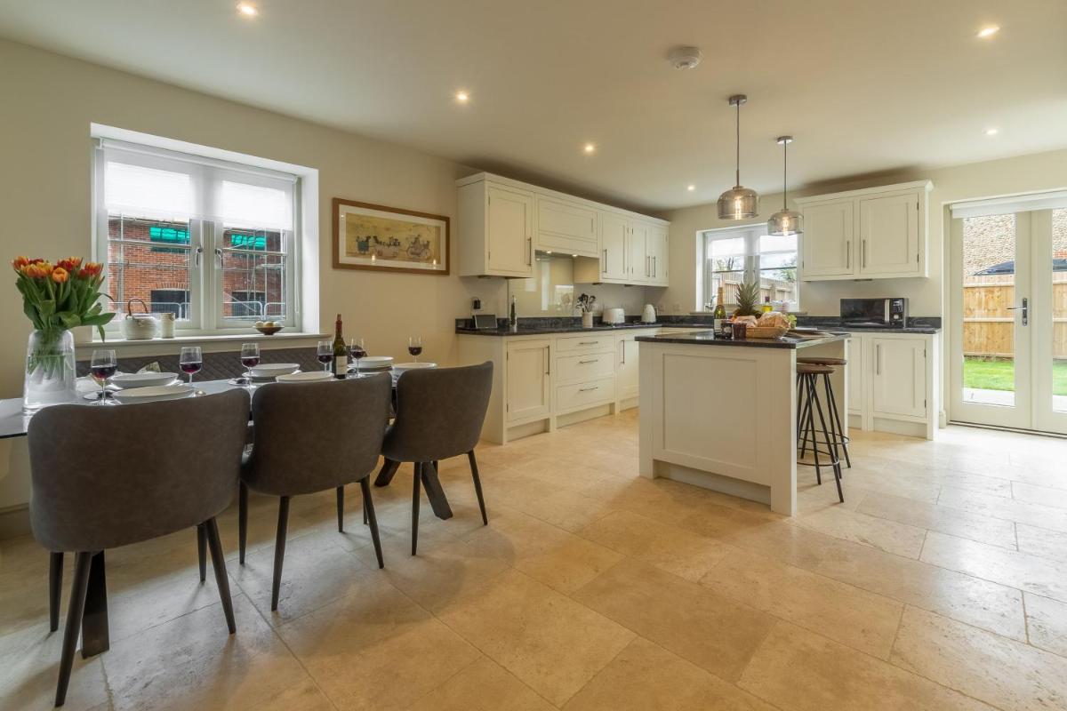 Long Meadow - Housity