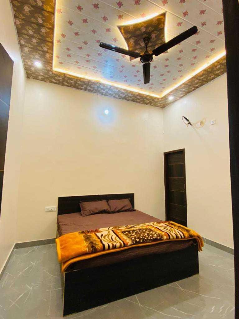 OYO Jannat Guest House - Housity