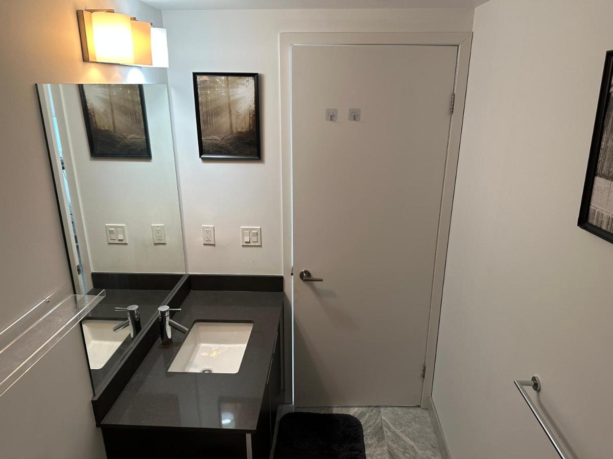 1 Bedroom Condo - Housity