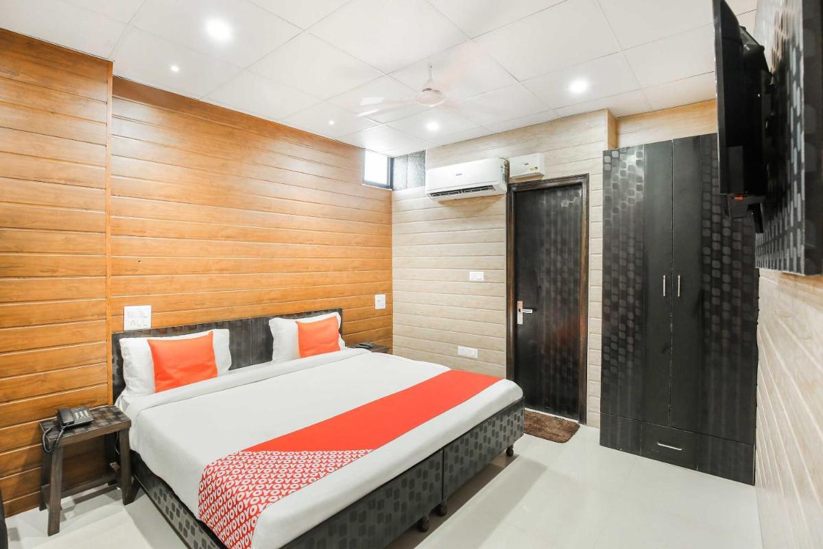 Flagship Hotel Second Paradise - Housity