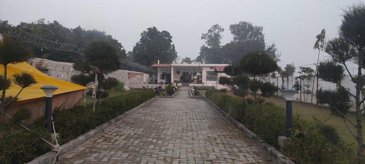Suitetrails - OYO Natraj Greens Dev Farm