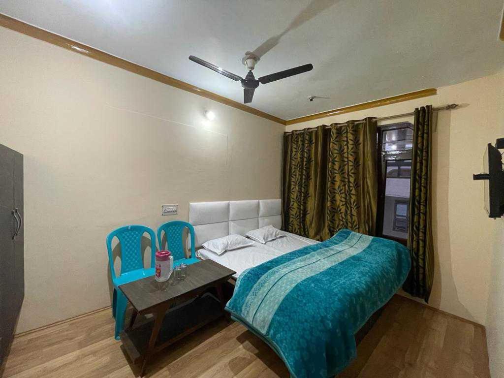 OYO Flagship Desire Guest House - Housity
