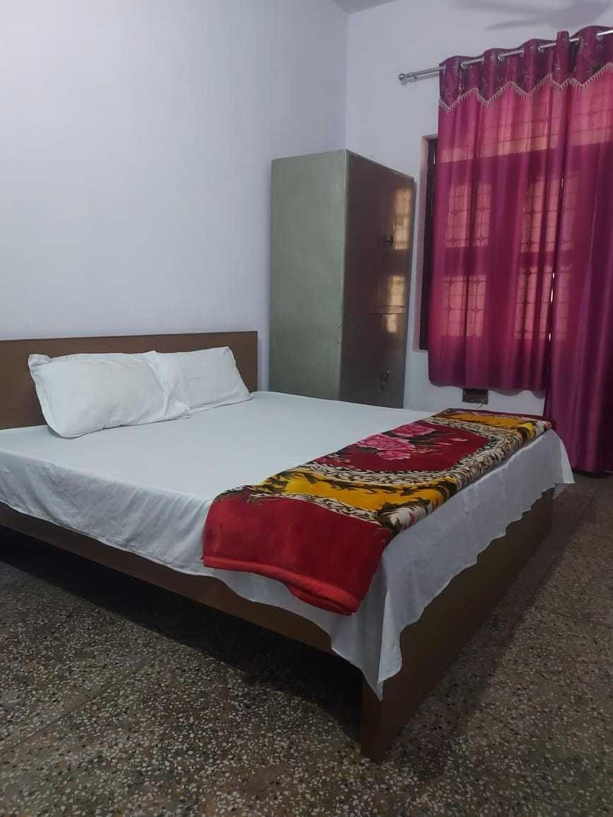 SPOT ON 81158 Pratiksha Homes - Housity