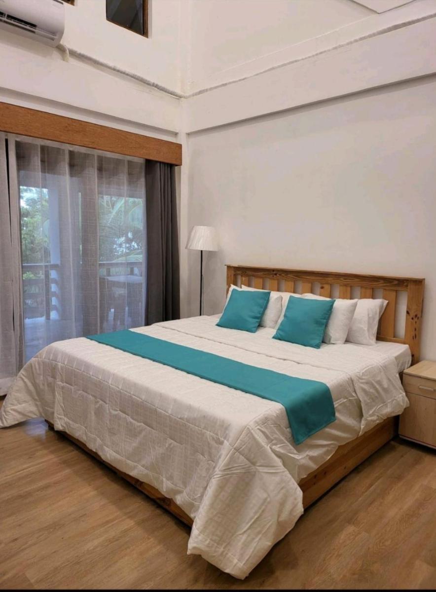 Islas Moriones Beach Resort in Maniwaya Island, Marinduque - Housity