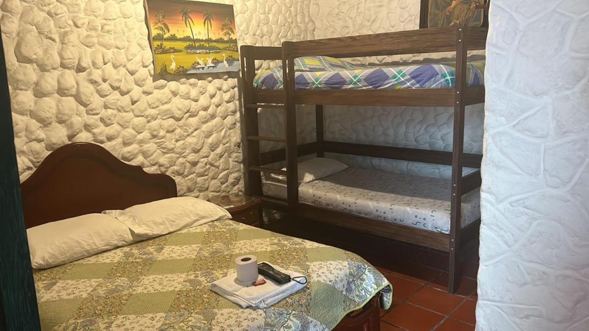 Dorado Plaza - Housity