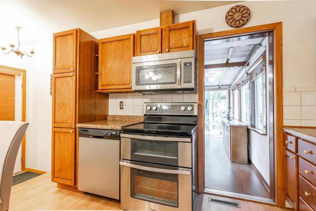 Blissful Retreat in Wisconsin Rapids - Housity