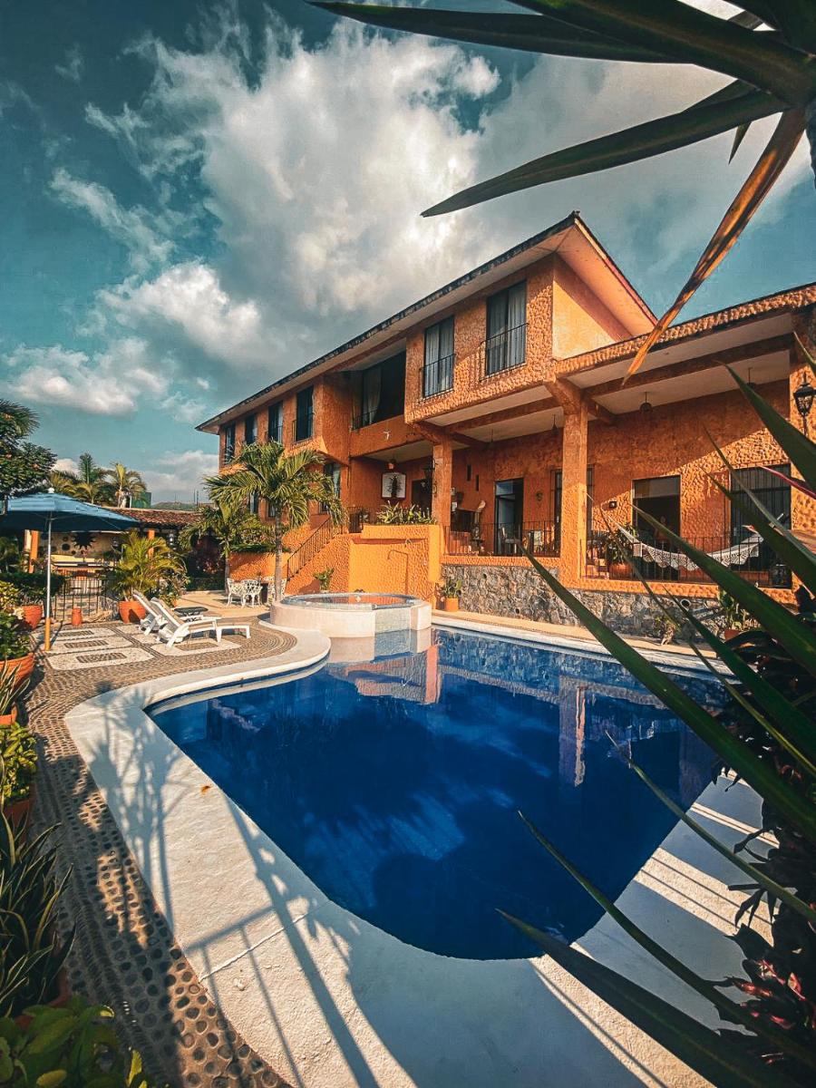 Hermosa vista, Alberca privada, 6 Recamaras - Housity