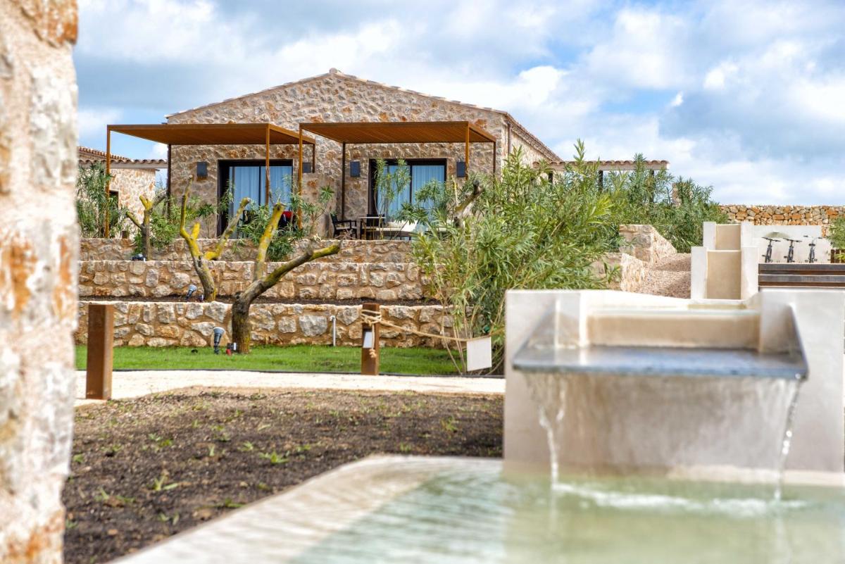 Jardín al aire libre en Hotel Son Trobat Wellness & Spa