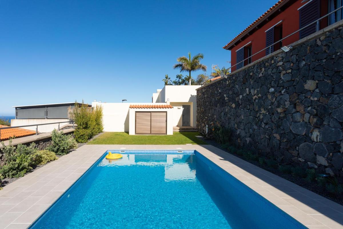 Prime Sea And Mountain Views Home With Pool - Housity